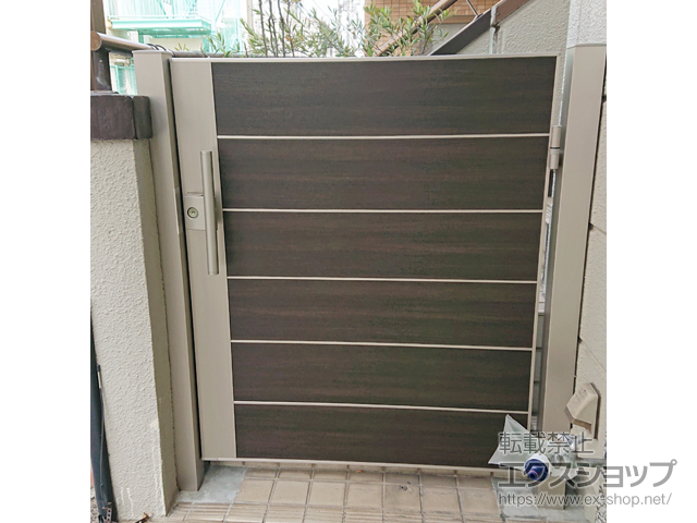 東京都大田区のの門扉 ルシアス門扉BP02型 横目隠し 片開き 複合カラー 門柱使用 施工例