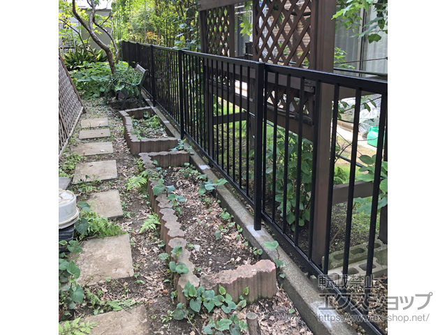 東京都町田市ののフェンス・柵 ミエッタフェンス 防犯たて格子タイプ 自由柱施工 施工例