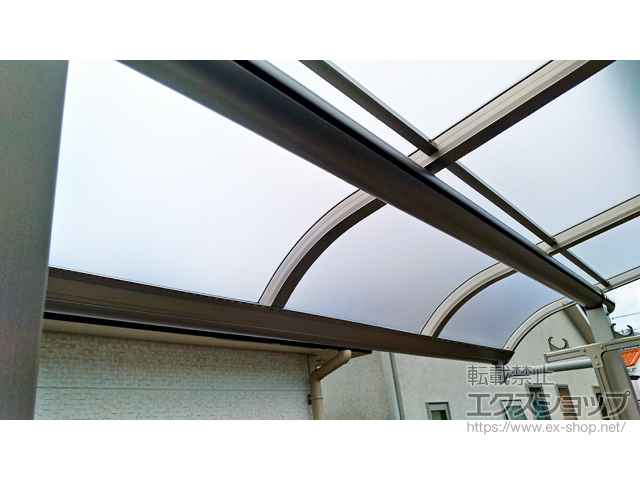 埼玉県さいたま市ののバルコニー・ベランダ屋根 ヴェクターテラス R型 屋根タイプ 単体 積雪〜20cm対応 施工例