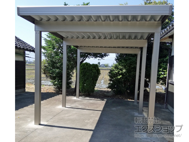 富山県砺波市のLIXIL リクシル（トステム）のカーポート テリオスポートIII 4500 角柱6本仕様 積雪〜150cm対応 施工例