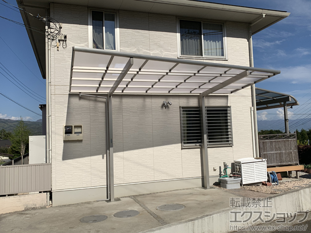 山梨県韮崎市ののカーポート エフルージュグラン　積雪〜20cm対応　※前枠斜め切詰 施工例
