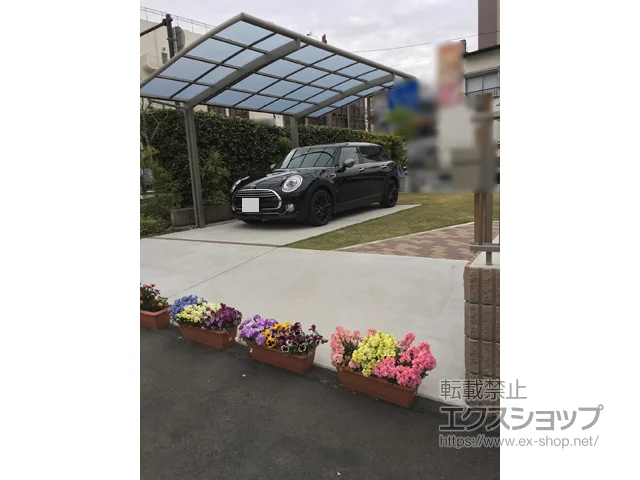 神奈川県相模原市のLIXIL(リクシル)のカーポート ネスカR (ラウンドスタイル) 積雪～20cm対応 施工例