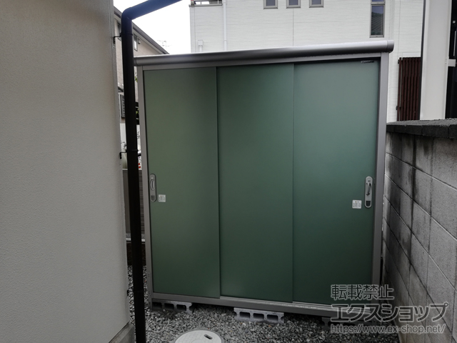 兵庫県伊丹市のの物置・屋外倉庫 エスモ 一般型 1797×750×1959 ESE-1807A-EG 施工例