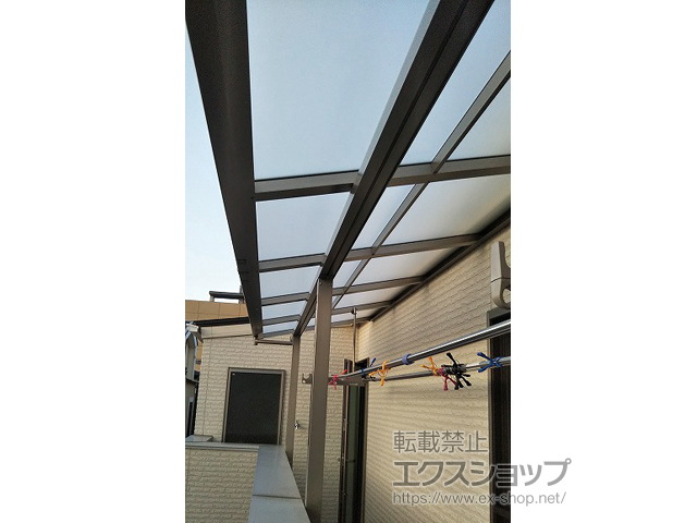 大阪府大阪市ののバルコニー・ベランダ屋根 スピーネ F型 屋根タイプ 連棟 積雪〜20cm対応 施工例