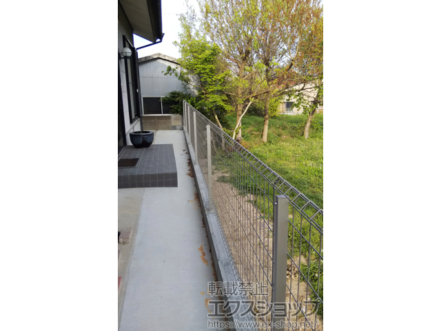 佐賀県武雄市ののフェンス・柵 イーネットフェンス1F型 自由柱タイプ 施工例