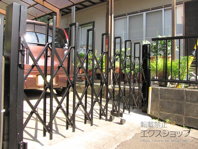 神奈川県横浜市ののカーゲート トリップゲート RB型 ノンレール 片開き 24S 施工例