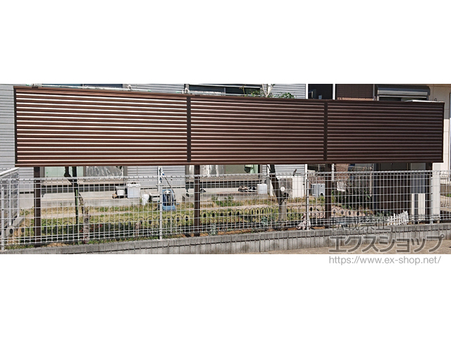 千葉県白井市ののフェンス・柵 ミエーネフェンス 目隠しルーバータイプ 2段支柱 自立建て用（パネル1段） 施工例