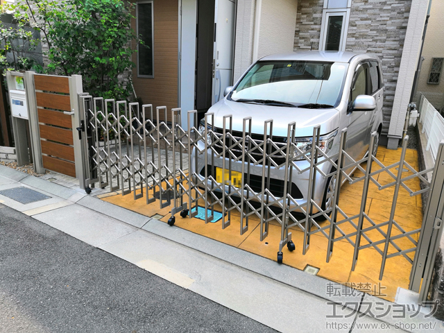 兵庫県川西市のLIXIL(リクシル)カーゲート施工例(セレビューMK型