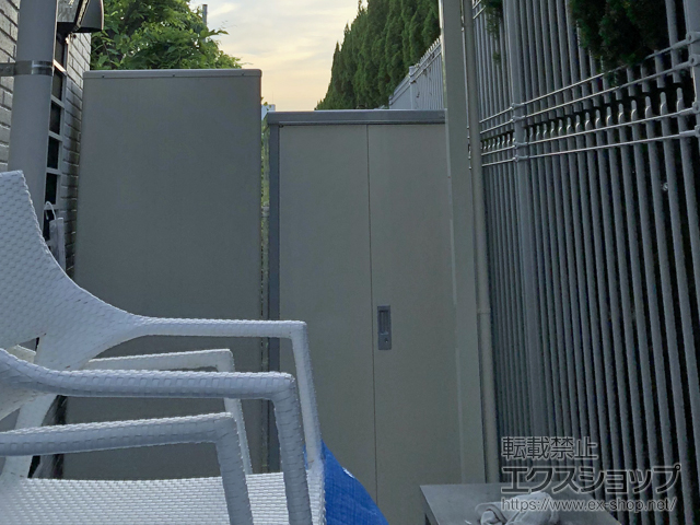 大阪府八尾市のの物置・屋外倉庫 アイビーストッカー 900×515×1903 BJX-095E-FW 施工例