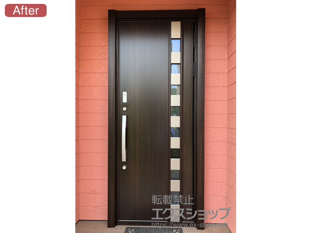 群馬県みどり市のLIXIL リクシル（トステム）の玄関ドア リシェント玄関ドア3 高断熱仕様 手動 片開き仕様(ランマ無)R 16N型 ※カザスプラス仕様 施工例