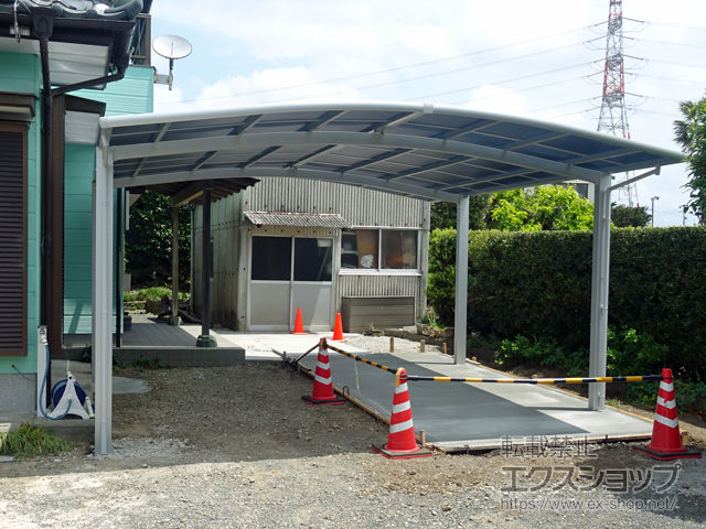 静岡県牧之原市ののカーポート フーゴR (ラウンドスタイル) ワイド 積雪〜20cm対応 施工例