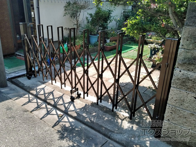 ののカーゲート リップゲート RA型 ノンレール 片開き 30S 施工例