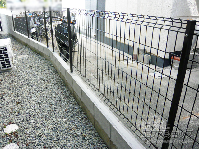大阪府茨木市ののフェンス・柵 ハイグリッドフェンスUF8型 フリーポールタイプ 施工例