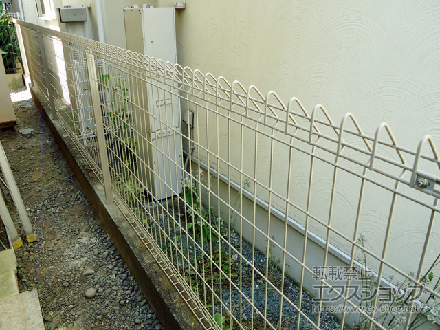 神奈川県座間市ののフェンス・柵 メッシュフェンス G10-R 自由柱 施工例