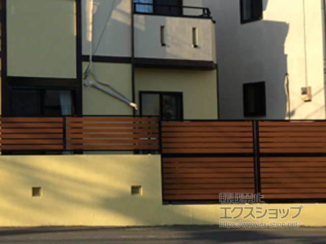 神奈川県川崎市ののフェンス・柵 モクアルフェンス 横板タイプ 2段支柱 自立建て用（パネル2段） 施工例