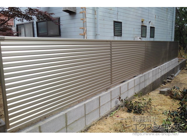 石川県能美市ののフェンス・柵 ミエーネフェンス 目隠しルーバータイプ 自由柱施工 施工例