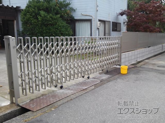 石川県能美市ののカーゲート レイオス2型 ノンレール 片開き 51S 施工例