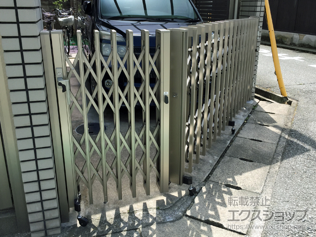 兵庫県西宮市ののカーゲート アルシャインII MW型Aタイプ ノンレール 角地タイプ 片開き 140+320 施工例