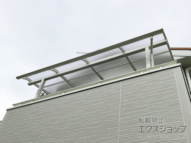滋賀県栗東市ののバルコニー・ベランダ屋根 ソラリア R型 屋根タイプ 単体 積雪〜20cm対応 施工例