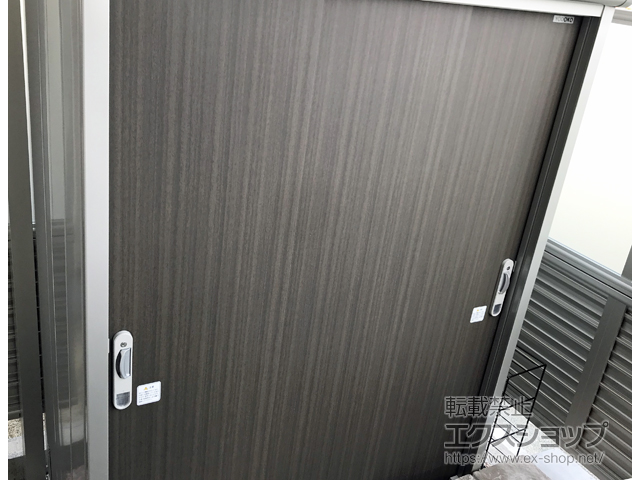 大阪府大阪市のの物置・屋外倉庫 エスモ 一般型 1497×750×1959 ESE-1507A-DW 施工例