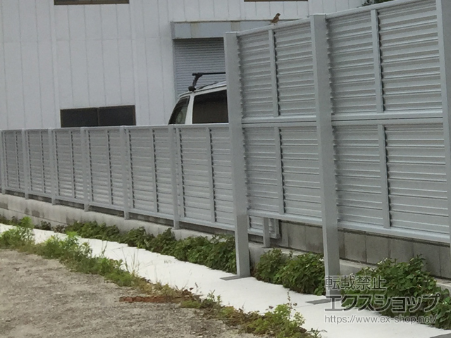 埼玉県越谷市ののフェンス・柵 ミエーネフェンス 目隠しルーバータイプ 自由柱施工 施工例