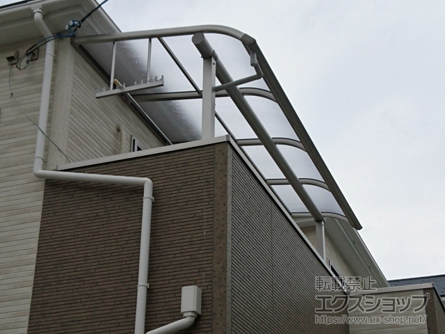 兵庫県伊丹市ののバルコニー・ベランダ屋根 プレシオステラス R型 屋根タイプ 単体 積雪〜20cm対応 施工例