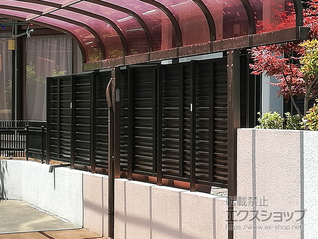 福岡県宗像市ののフェンス・柵 シンプレオフェンス13型 ルーバー 自由柱施工 施工例