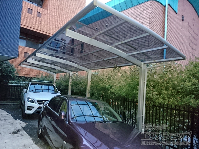 神奈川県横浜市ののカーポート レイナポートグラン 縦連棟　積雪〜20cm対応 施工例