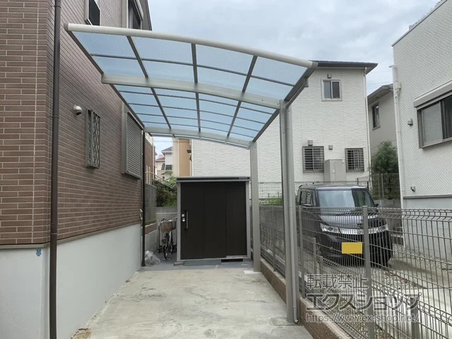 兵庫県海老名市のYKKAPのカーポート レイナポートグラン 積雪〜20cm対応 施工例