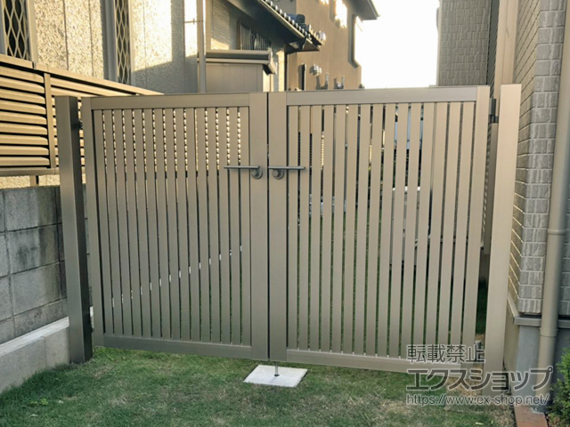 埼玉県川口市のの門扉 プレスタ門扉 7T型 たてスリット 両開き 柱使用 施工例