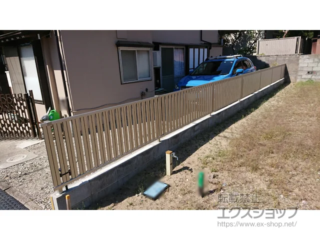 新潟県新潟市のYKKAPのフェンス・柵・塀 シンプレオフェンスST1型 縦スリット 自由柱施工 施工例