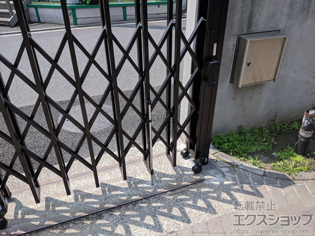東京都江東区ののカーゲート ストロンゲート キャスタータイプ 片開き 45S 施工例