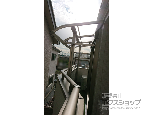 東京都足立区ののバルコニー・ベランダ屋根 プレシオステラス R型 屋根タイプ 単体 積雪〜20cm対応 施工例