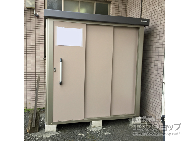 埼玉県入間郡三芳町のの物置・屋外倉庫 エスケーエイト SK8-70 一般型 1800×1200×1940【ローズ色キャンペーン】 SK8-70-RZ 施工例