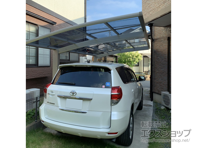 埼玉県吉川市ののカーポート プレシオスポート 積雪〜20cm対応 施工例