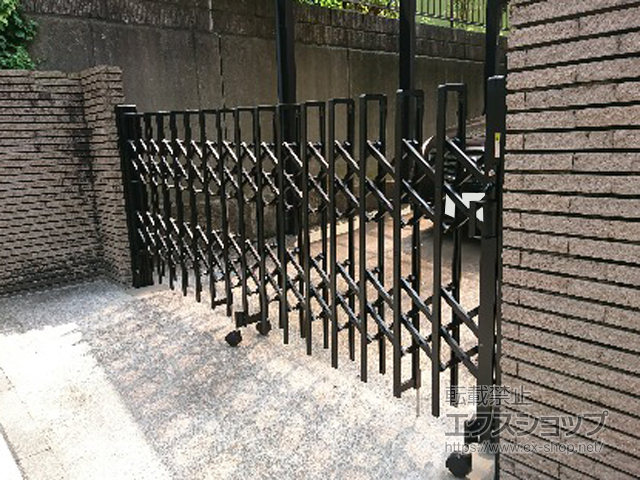 神奈川県横浜市ののカーゲート トリップゲート 傾斜地専用型 ノンレール 片開き 30S 施工例