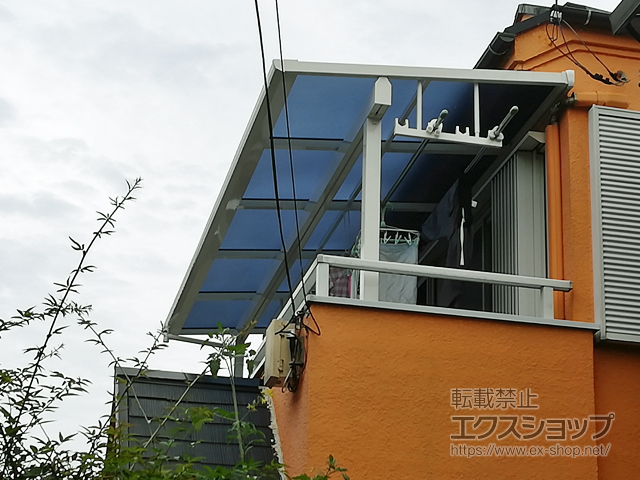東京都昭島市ののバルコニー・ベランダ屋根 ソラリア F型 屋根タイプ 単体 積雪〜20cm対応 施工例