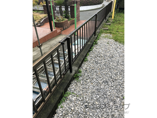 神奈川県横浜市ののフェンス・柵 ミエッタフェンス　防犯たて格子タイプ　自由柱施工 施工例