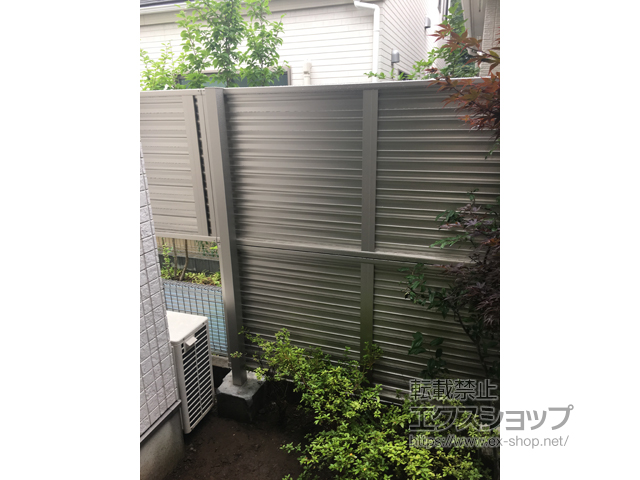 東京都杉並区ののフェンス・柵 ミエーネフェンス 目隠しルーバータイプ 2段支柱 自立建て用（パネル2段/1段） 施工例