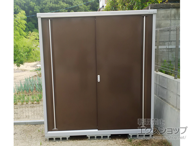 広島県福山市のの物置・屋外倉庫 シンプリー 一般型 1740×905×1903（MJX-179E-P） MJX-179E-P-TB 施工例