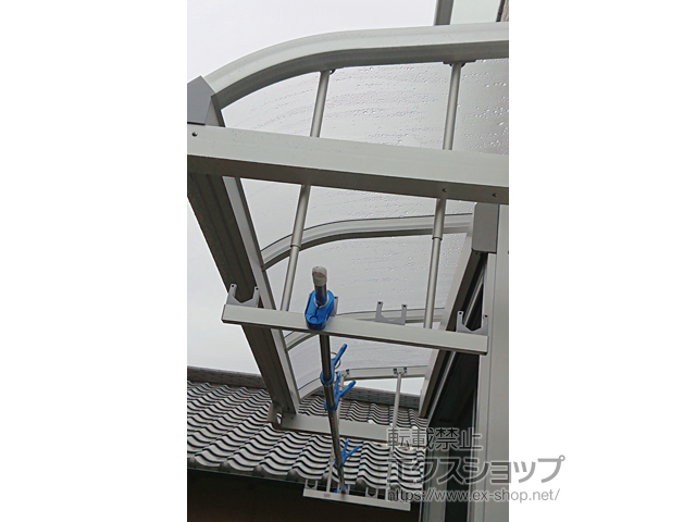静岡県静岡市ののテラス屋根 ソラリア R型 ルーフタイプ 単体 積雪〜20cm対応 施工例