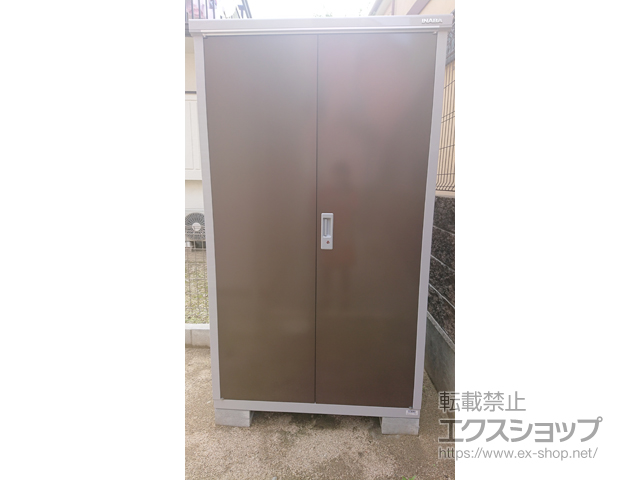 兵庫県川西市のの物置・屋外倉庫 アイビーストッカー 1100×755×1903（BJX-117E） BJX-117E-TB 施工例