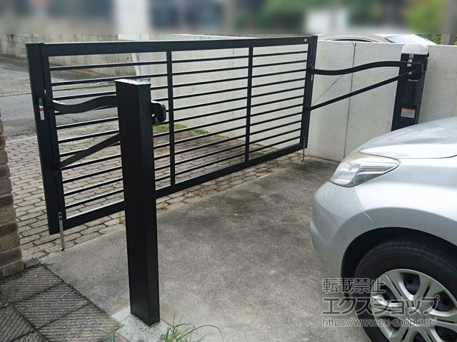 愛媛県松山市ののカーゲート スウィングアップゲート1型 横格子 電動式 施工例
