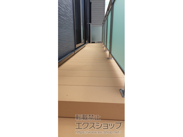 広島県福山市ののウッドデッキ リウッドデッキ 200＋ルシアスデッキフェンスB04型＜ポリカパネルタイプ＞ 施工例