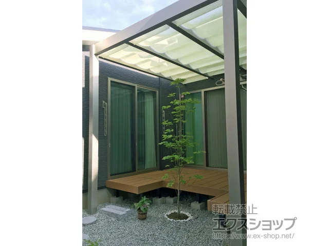 奈良県磯城郡田原本町のYKKAPのテラス屋根 リレーリア パーゴラ 施工例