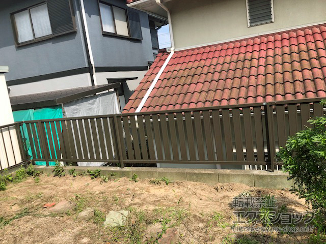 福岡県太宰府市ののフェンス・柵 ハイミレーヌR4型フェンス フリーポールタイプ 施工例