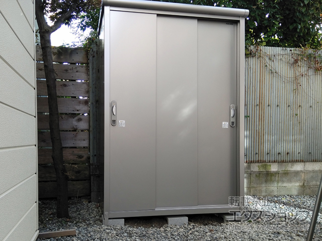 兵庫県尼崎市のの物置・屋外倉庫 エスモ 一般型 1350×750×1959（ESE-1307A） ESE-1307A-SS 施工例