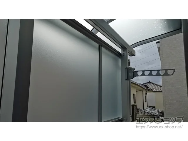 神奈川県横浜市のYKKAPのバルコニー・ベランダ屋根 ソラリア R型 屋根タイプ 単体 積雪～20cm対応 施工例