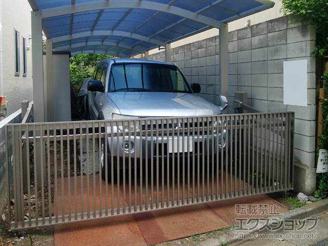 東京都練馬区ののカーゲート ワイドオーバードアS2型 電動式 施工例