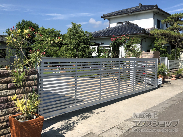 長野県上田市ののフェンス・柵 ライシスフェンス3型 太横桟 フリーポールタイプ 施工例